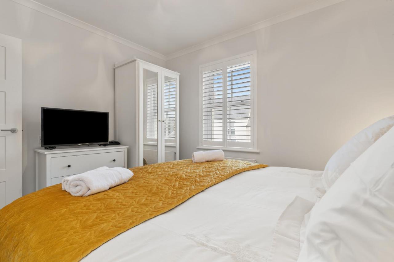 Cottage Mews - Seaside Cottage Parking Terrace Tenby Εξωτερικό φωτογραφία